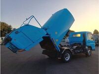 三菱ふそうキャンターパッカー車（塵芥車）小型（2t・3t）[写真11]