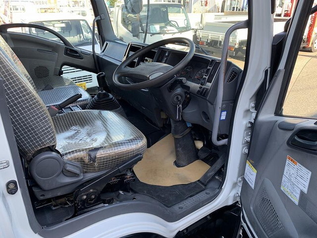 いすゞフォワードダンプ中型（4t）[写真17]