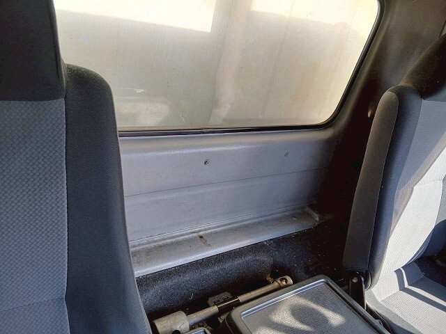 日野レンジャー冷凍車（冷蔵車）中型（4t）[写真24]