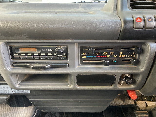 いすゞエルフダンプ小型（2t・3t）[写真23]