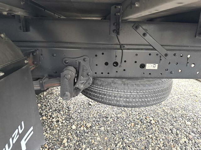 いすゞエルフアルミバン小型（2t・3t）[写真25]