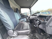 いすゞエルフアルミバン小型（2t・3t）[写真32]