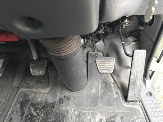 いすゞエルフアルミバン小型（2t・3t）[写真32]