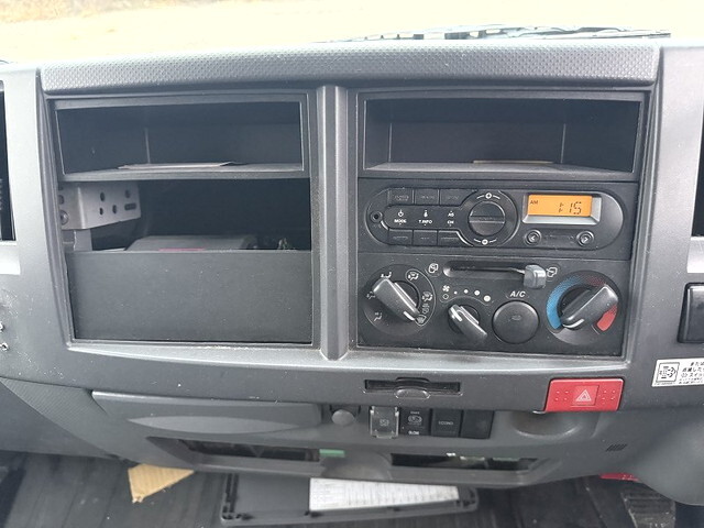 いすゞエルフアルミバン小型（2t・3t）[写真35]