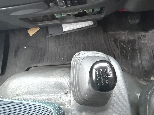 いすゞエルフアルミバン小型（2t・3t）[写真36]