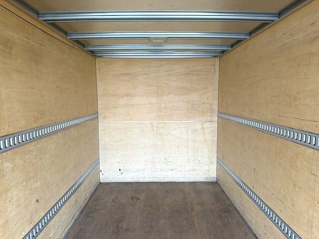 いすゞエルフアルミバン小型（2t・3t）[写真07]