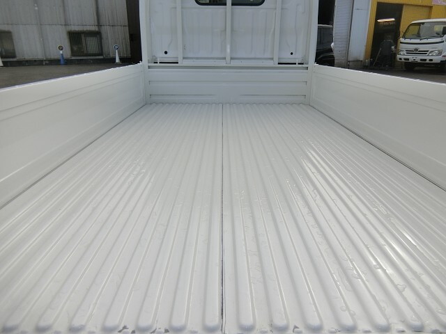 トヨタトヨエース平ボディ小型（2t・3t）[写真08]