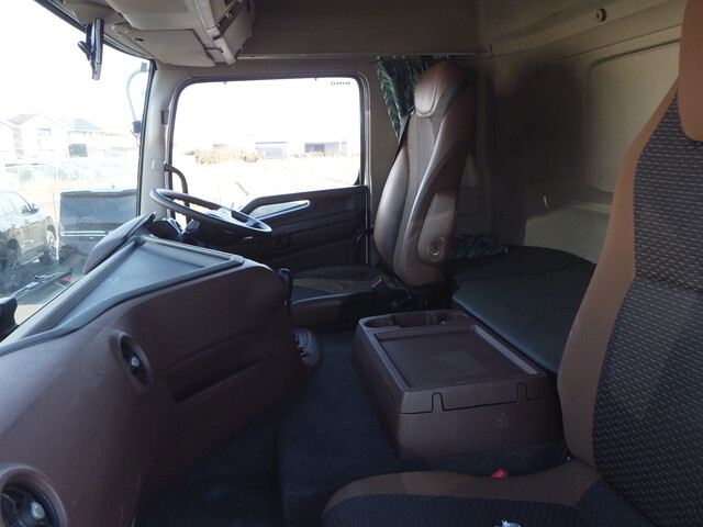 日野プロフィアアルミウイング大型（10t）[写真13]