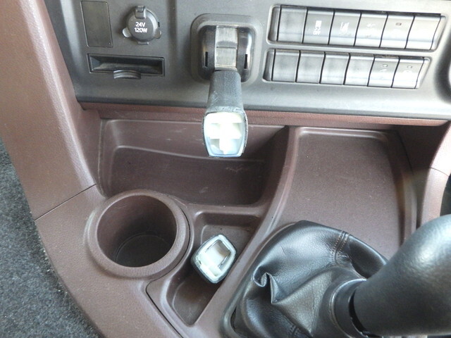 日野プロフィアアルミウイング大型（10t）[写真37]