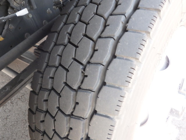 日野プロフィアアルミウイング大型（10t）[写真38]