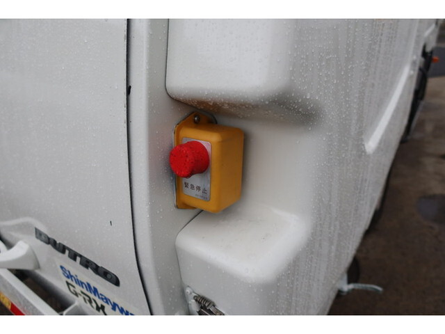 日野デュトロパッカー車（塵芥車）小型（2t・3t）[写真13]