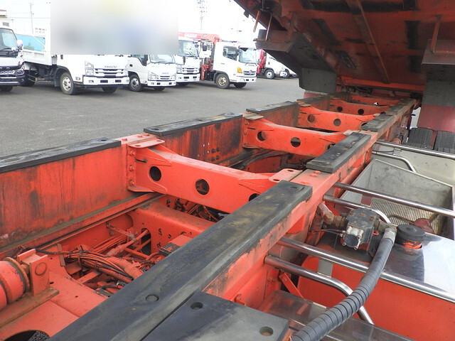 いすゞギガ深ダンプ（土砂禁ダンプ）大型（10t）[写真19]