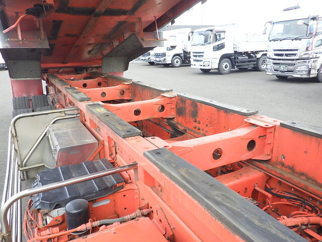 いすゞギガ深ダンプ（土砂禁ダンプ）大型（10t）[写真20]