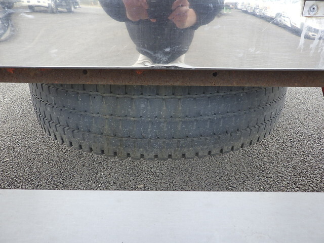 いすゞギガ深ダンプ（土砂禁ダンプ）大型（10t）[写真22]