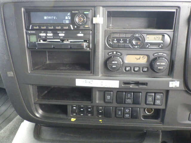 いすゞギガ深ダンプ（土砂禁ダンプ）大型（10t）[写真26]