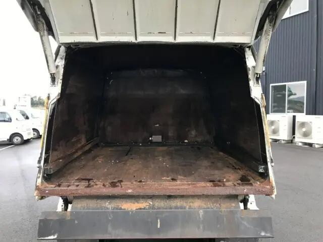 いすゞエルフパッカー車（塵芥車）小型（2t・3t）[写真19]