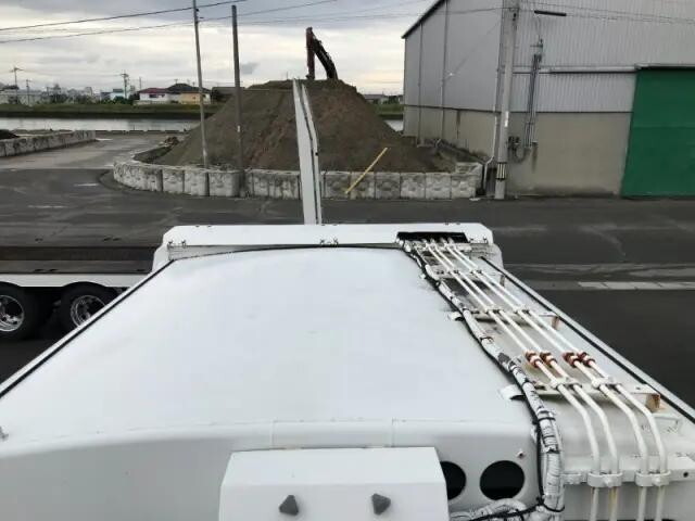 いすゞエルフパッカー車（塵芥車）小型（2t・3t）[写真26]