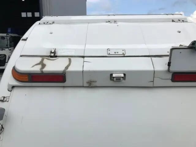 いすゞエルフパッカー車（塵芥車）小型（2t・3t）[写真27]