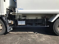 いすゞエルフパッカー車（塵芥車）小型（2t・3t）[写真37]