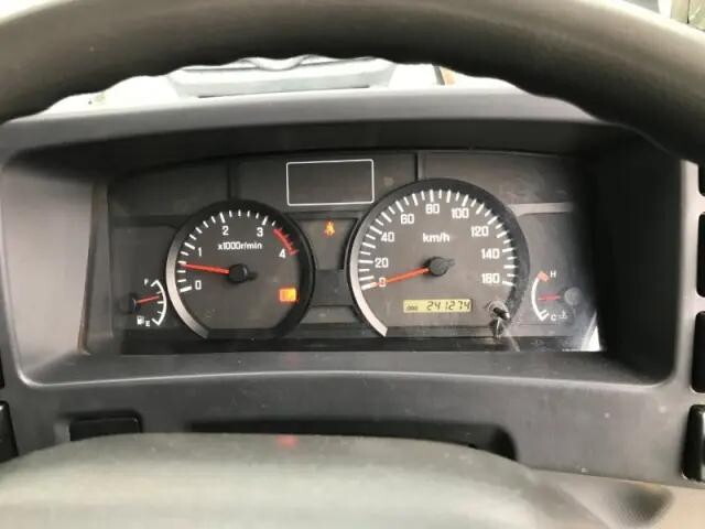 いすゞエルフパッカー車（塵芥車）小型（2t・3t）[写真08]