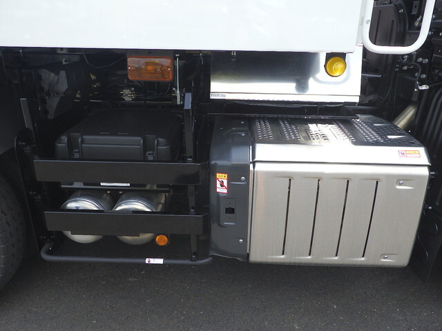 三菱ふそうスーパーグレートダンプ大型（10t）[写真12]