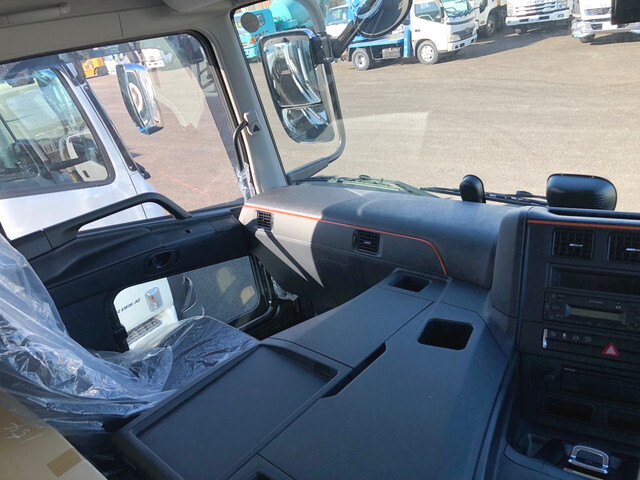 三菱ふそうスーパーグレートダンプ大型（10t）[写真21]