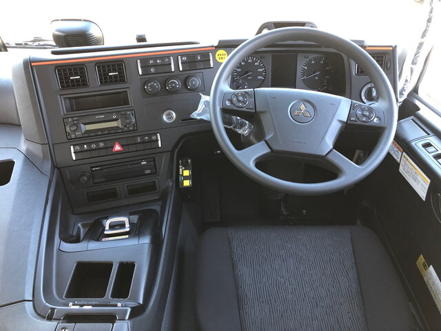 三菱ふそうスーパーグレートダンプ大型（10t）[写真24]