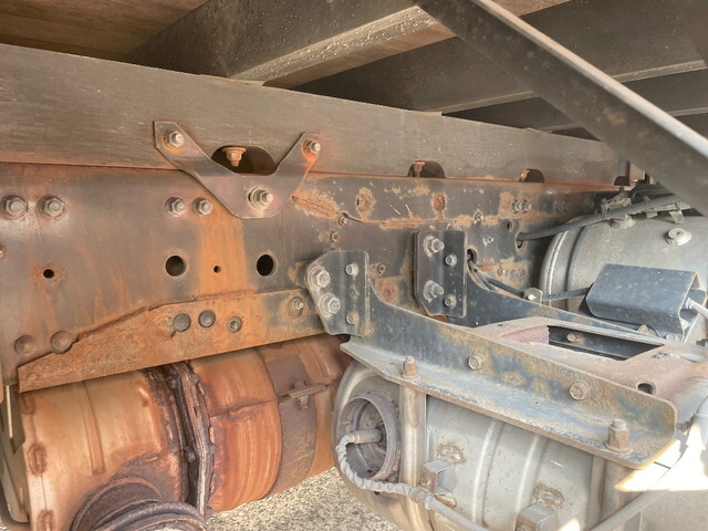 三菱ふそうファイタークレーン5段増トン（6t・8t）[写真18]