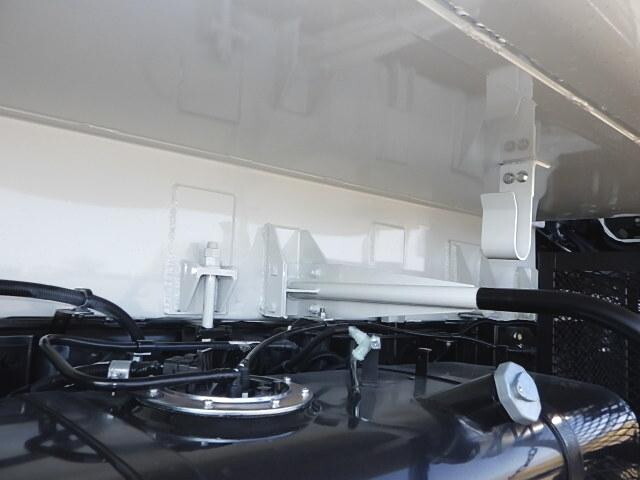 三菱ふそうキャンターパッカー車（塵芥車）小型（2t・3t）[写真16]