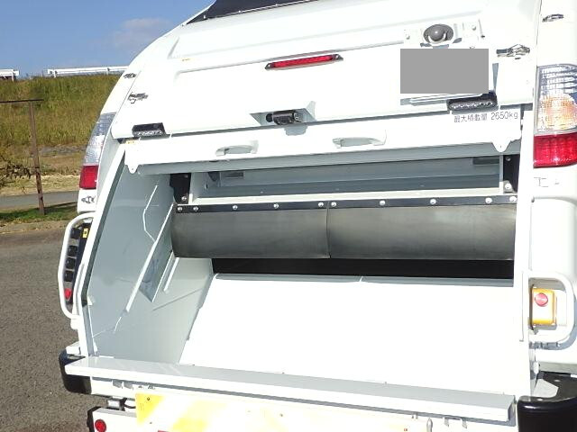 三菱ふそうキャンターパッカー車（塵芥車）小型（2t・3t）[写真06]