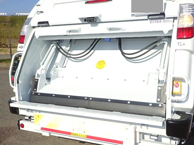 三菱ふそうキャンターパッカー車（塵芥車）小型（2t・3t）[写真07]