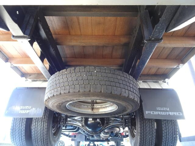 いすゞフォワードクレーン4段中型（4t）[写真31]