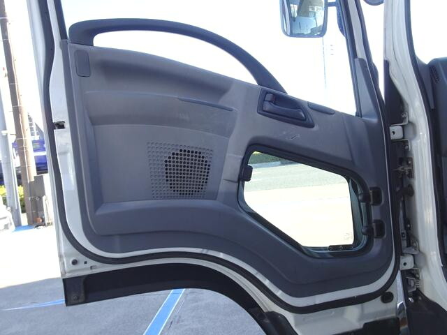 いすゞフォワードクレーン4段中型（4t）[写真37]