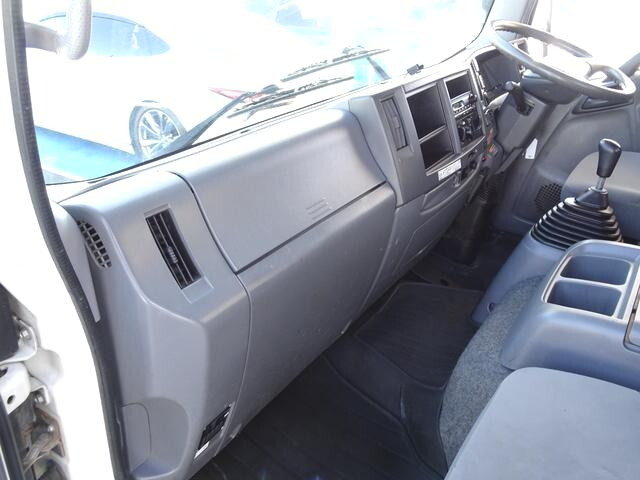 いすゞフォワードクレーン4段中型（4t）[写真38]