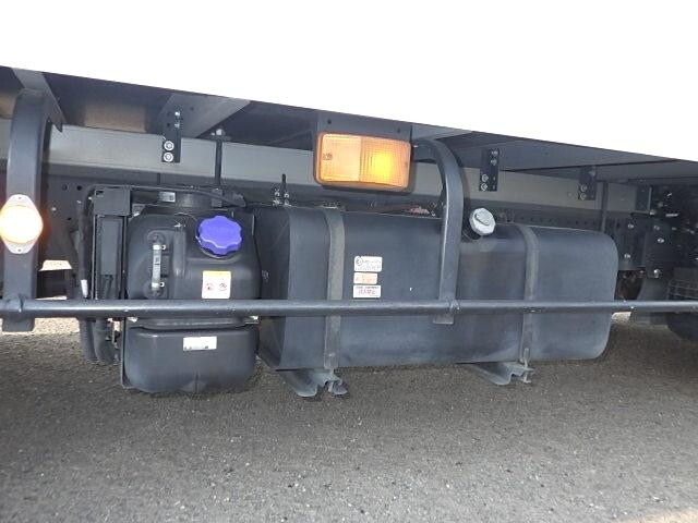 いすゞエルフ冷凍車（冷蔵車）小型（2t・3t）[写真17]