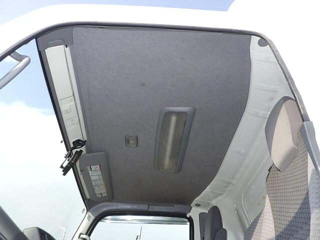 いすゞエルフ冷凍車（冷蔵車）小型（2t・3t）[写真22]