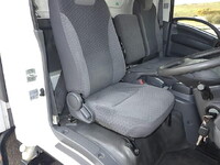 いすゞエルフ冷凍車（冷蔵車）小型（2t・3t）[写真27]