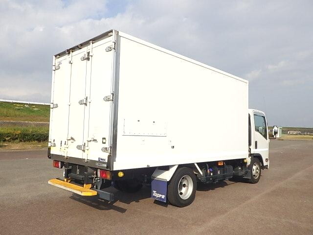 いすゞエルフ冷凍車（冷蔵車）小型（2t・3t）[写真04]