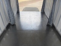 いすゞエルフ冷凍車（冷蔵車）小型（2t・3t）[写真09]