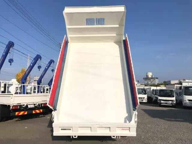 いすゞフォワードダンプ中型（4t）[写真15]