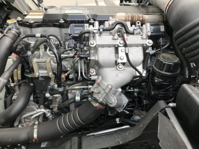 三菱ふそうファイターコンテナ専用車中型（4t）[写真19]