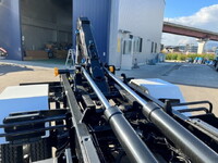 三菱ふそうファイターコンテナ専用車中型（4t）[写真32]