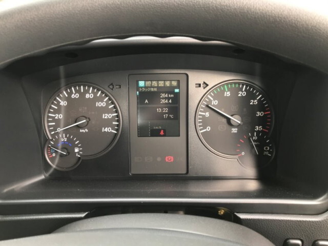 三菱ふそうファイターコンテナ専用車中型（4t）[写真08]