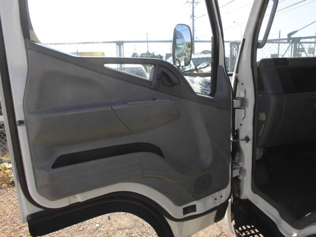 三菱ふそうキャンタークレーン4段小型（2t・3t）[写真31]