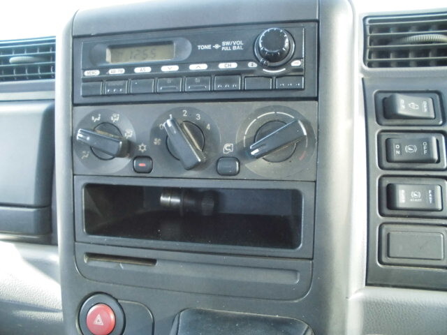 三菱ふそうキャンタークレーン4段小型（2t・3t）[写真40]