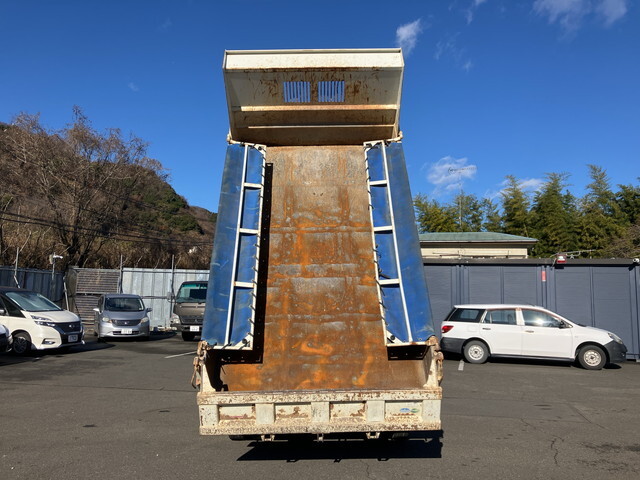 三菱ふそうキャンターダンプ小型（2t・3t）[写真12]