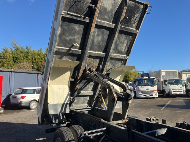 三菱ふそうキャンターダンプ小型（2t・3t）[写真16]