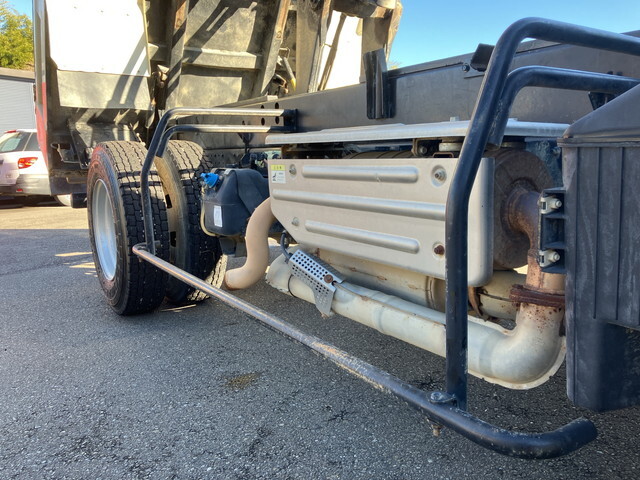 三菱ふそうキャンターダンプ小型（2t・3t）[写真20]