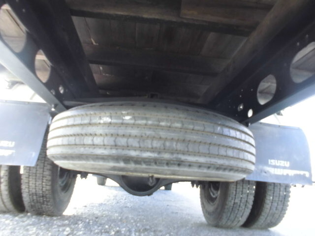 いすゞフォワード平ボディ中型（4t）[写真10]