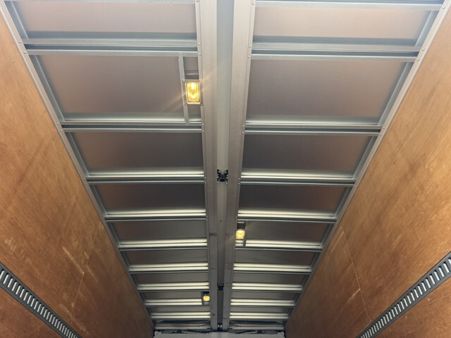 日野レンジャーアルミウイング中型（4t）[写真19]